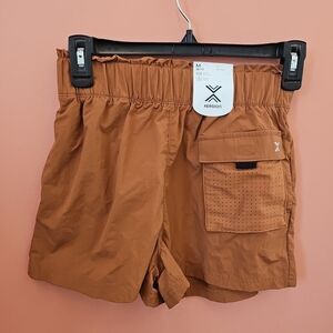 NWT Xersion Girls M(10/12) Nylon Active Fast Dry Shorts Mocha Front Pocket
